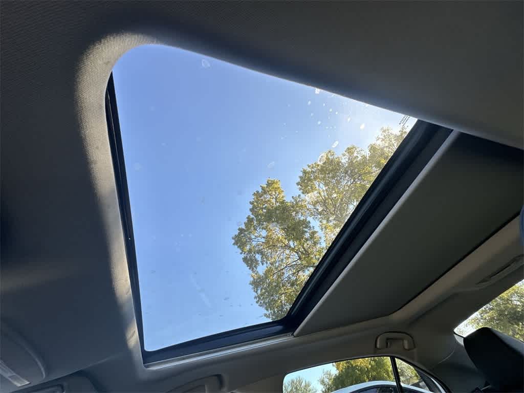 Thumbnail: 2023 Toyota Camry - 17