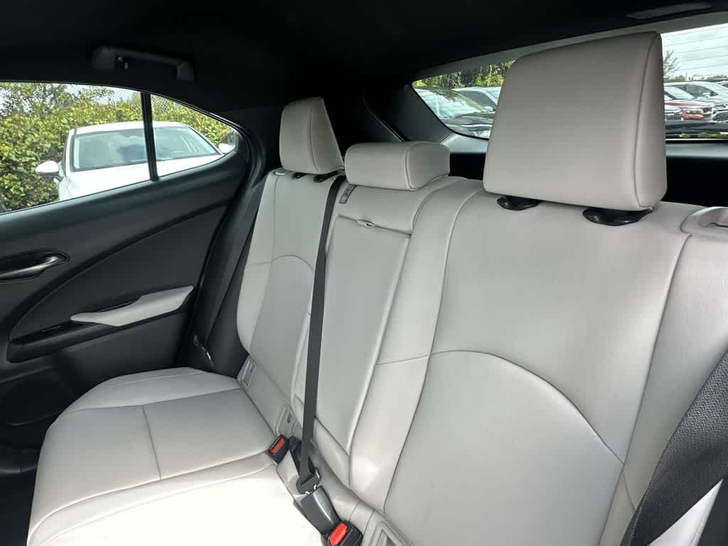 Thumbnail: 2023 Lexus UX - 22