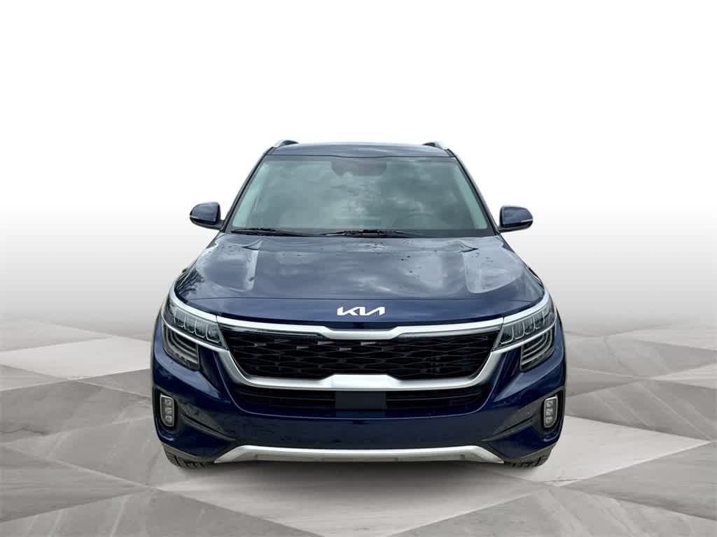 Thumbnail: 2022 Kia Seltos - 3
