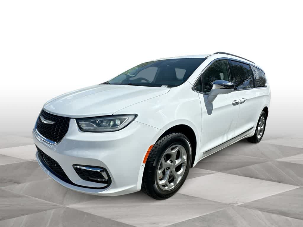 Thumbnail: 2022 Chrysler Pacifica - 4