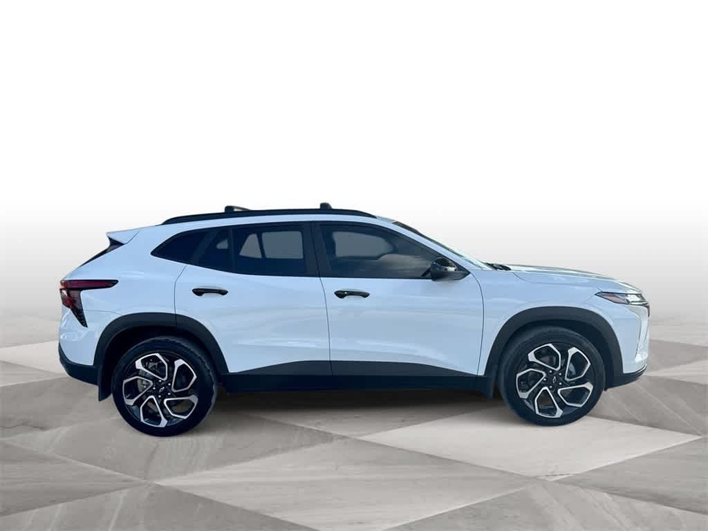 2025 Chevrolet Trax RS 9