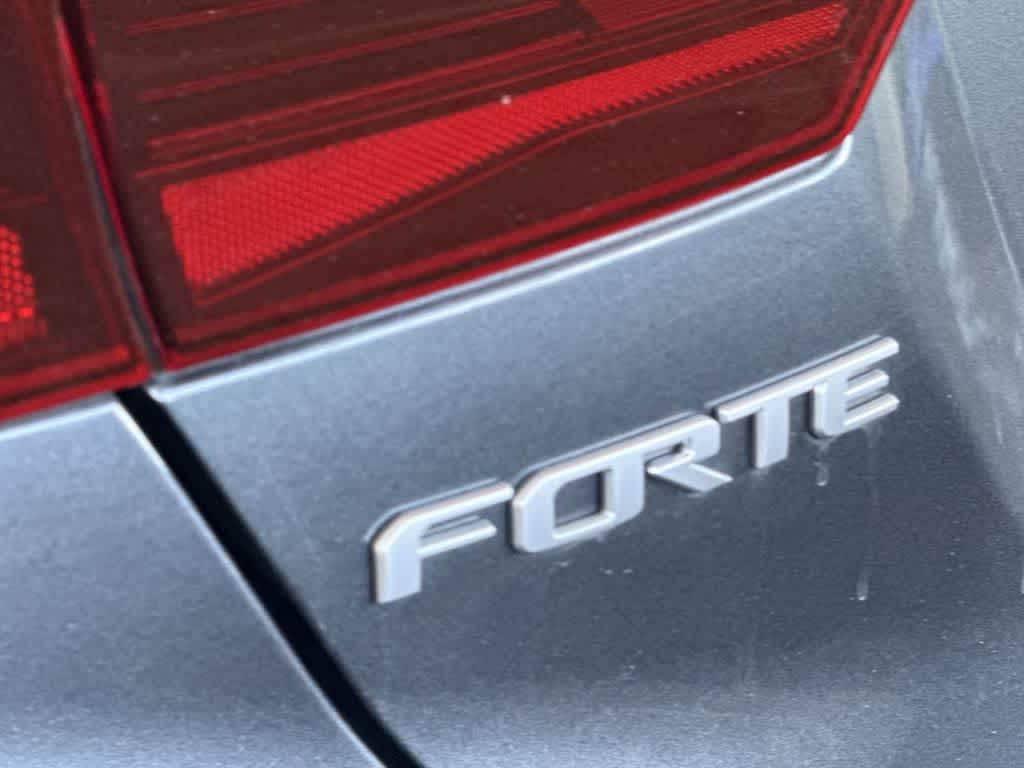 Thumbnail: 2024 Kia Forte - 10