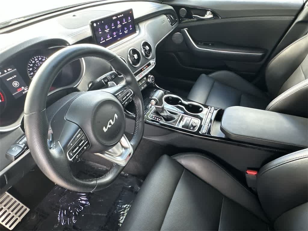 Thumbnail: 2022 Kia Stinger - 13