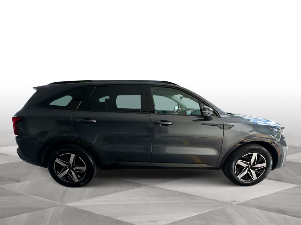 Thumbnail: 2023 Kia Sorento - 9