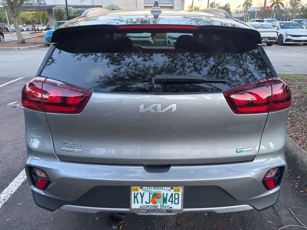 Thumbnail: 2022 Kia Niro - 3