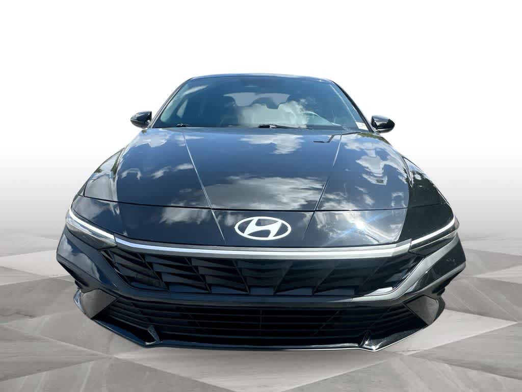 Thumbnail: 2025 Hyundai Elantra - 3