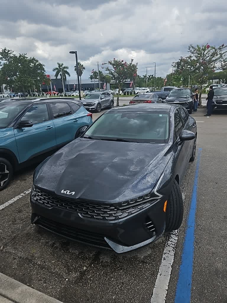 Thumbnail: 2022 Kia K5 - 4