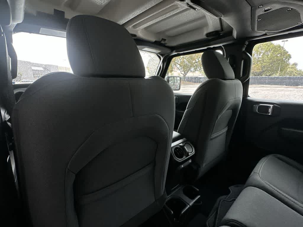 Thumbnail: 2025 Jeep Gladiator - 23