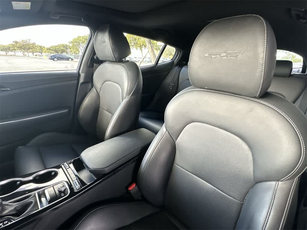 Thumbnail: 2022 Kia Stinger - 14