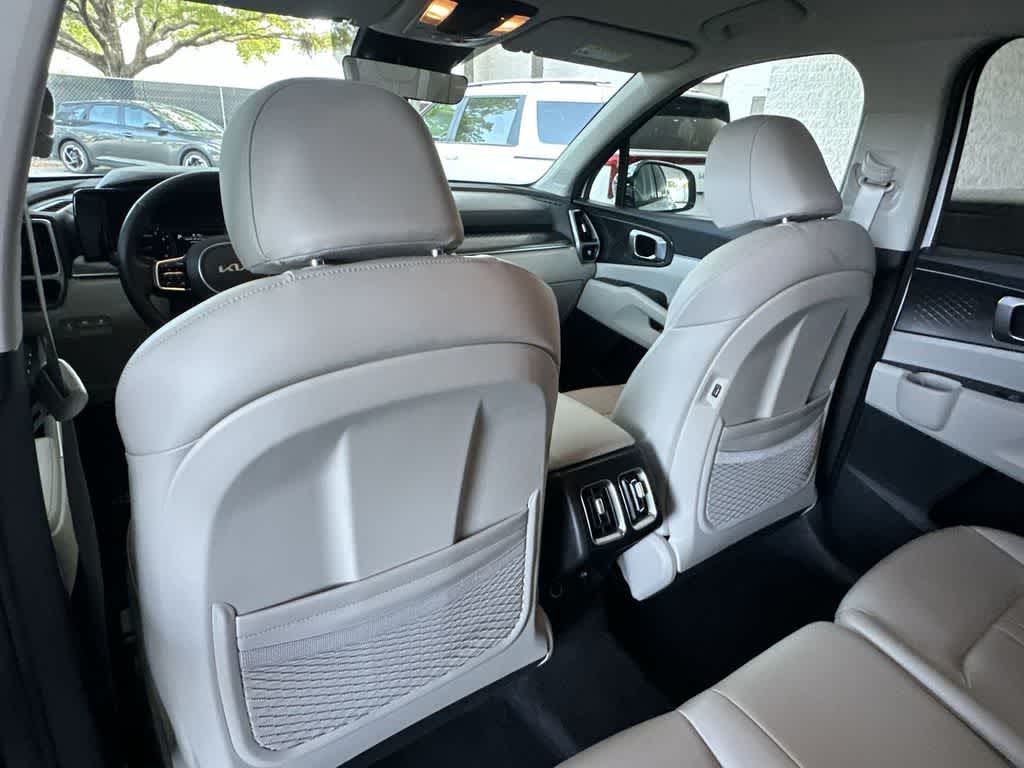 Thumbnail: 2023 Kia Sorento - 23