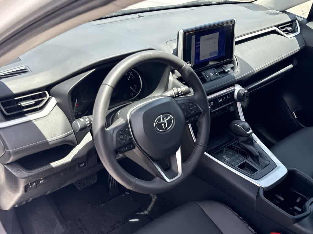 Thumbnail: 2025 Toyota RAV4 - 13