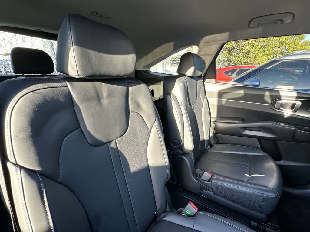 Thumbnail: 2023 Kia Sorento - 27