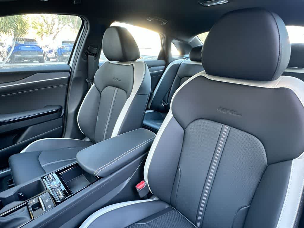 Thumbnail: 2025 Kia K5 - 14