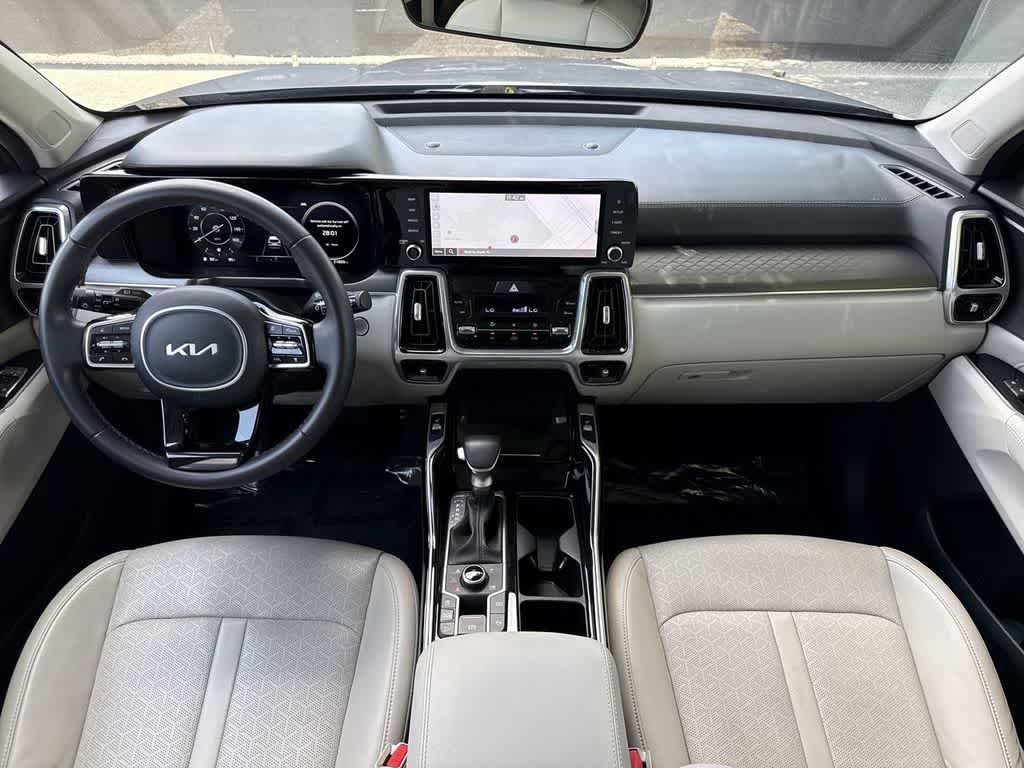 Thumbnail: 2023 Kia Sorento - 24
