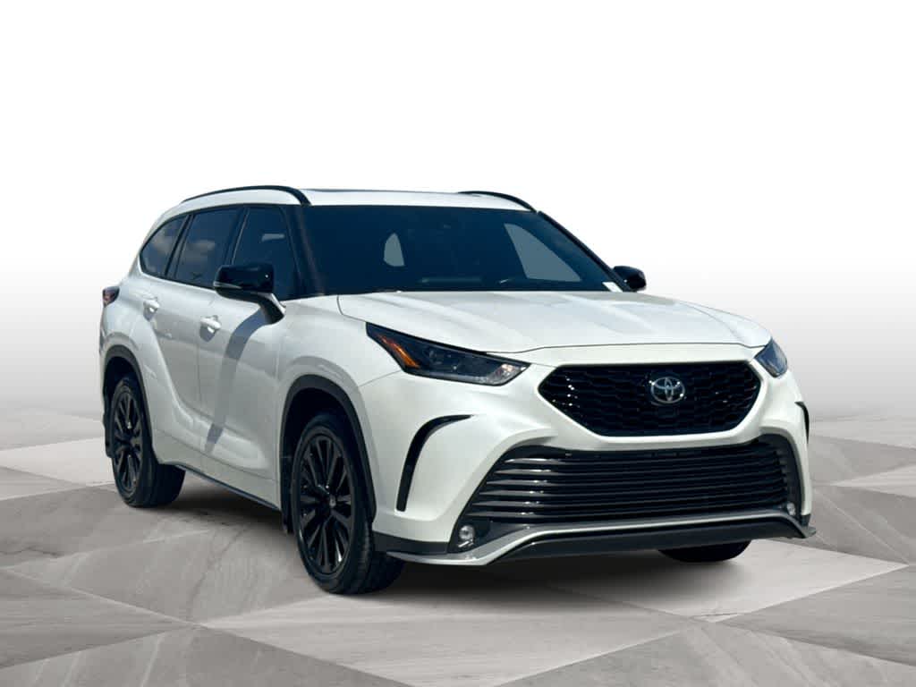 Thumbnail: 2024 Toyota Highlander - 2