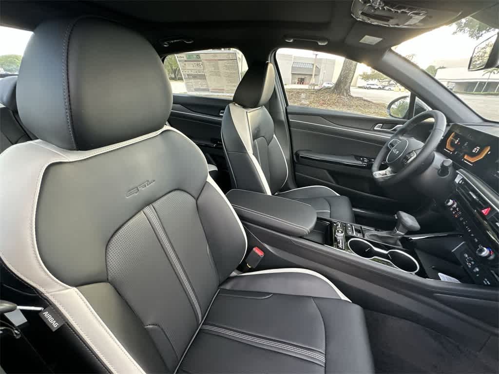 Thumbnail: 2026 Kia K5 - 27