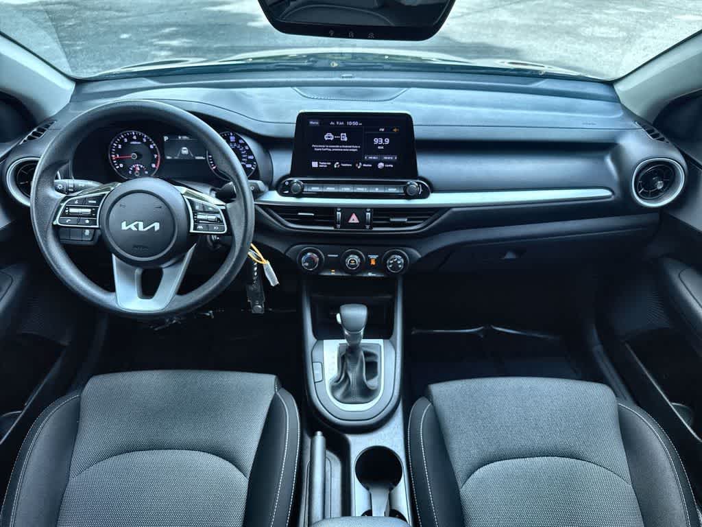 Thumbnail: 2024 Kia Forte - 24
