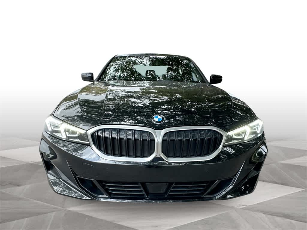 Thumbnail: 2025 BMW 3 Series - 3