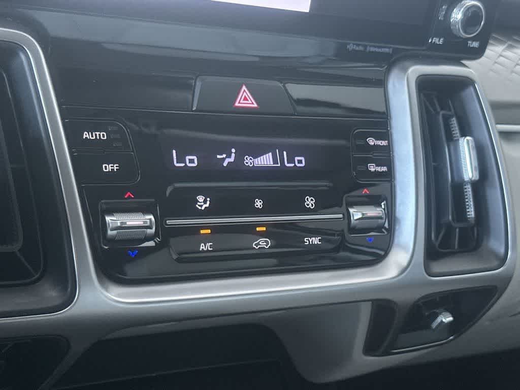 Thumbnail: 2023 Kia Sorento - 20