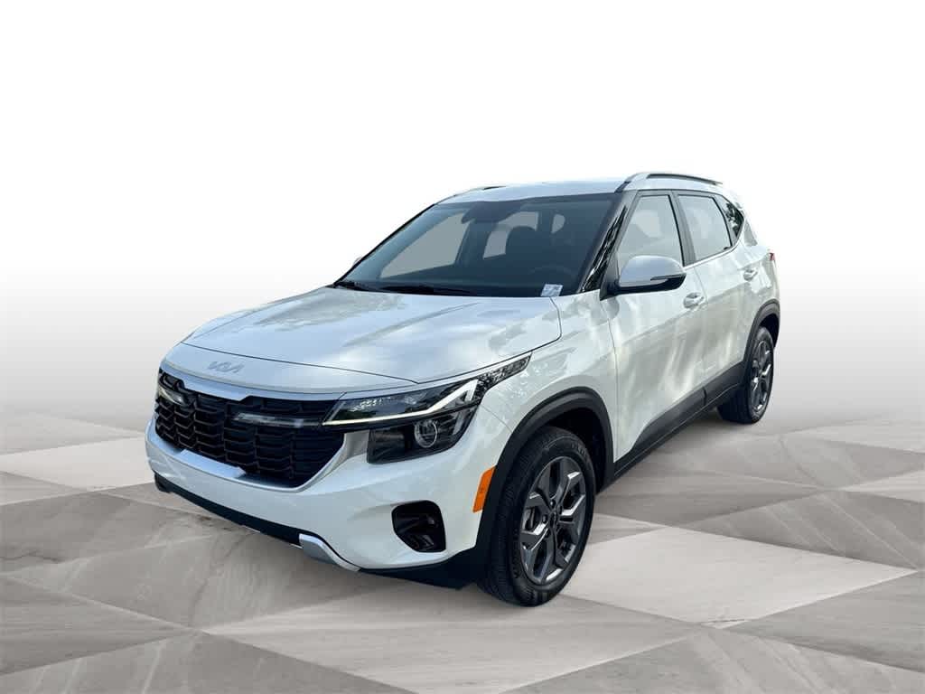 2024 Kia Seltos S 4