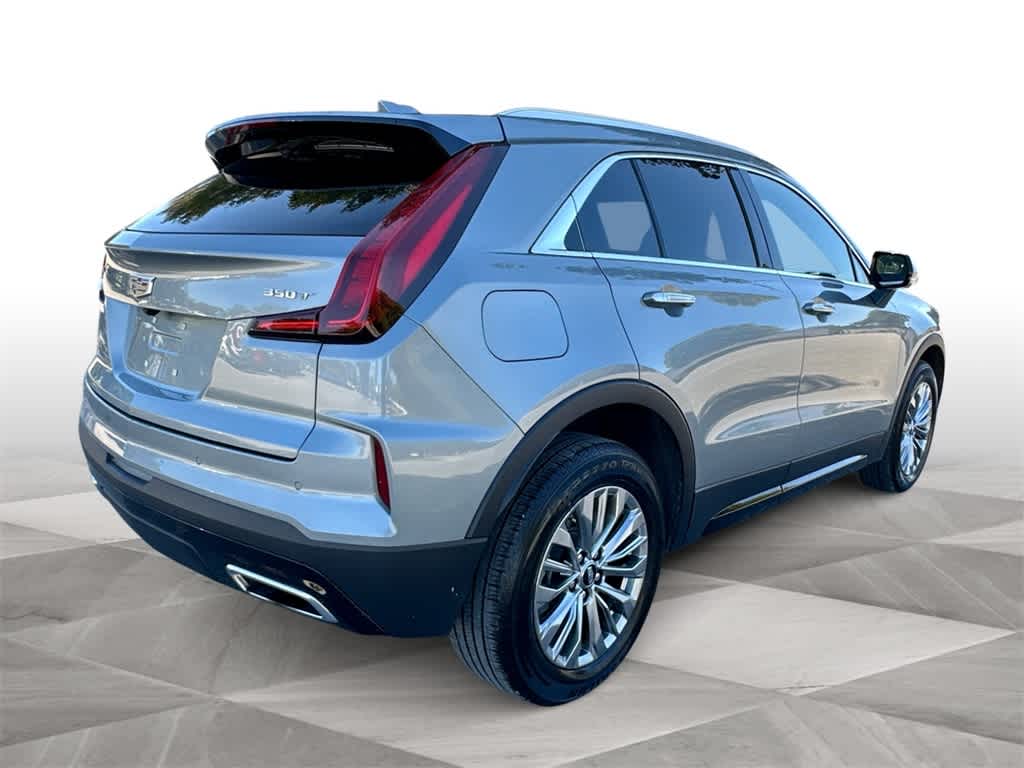Thumbnail: 2025 Cadillac XT4 - 8