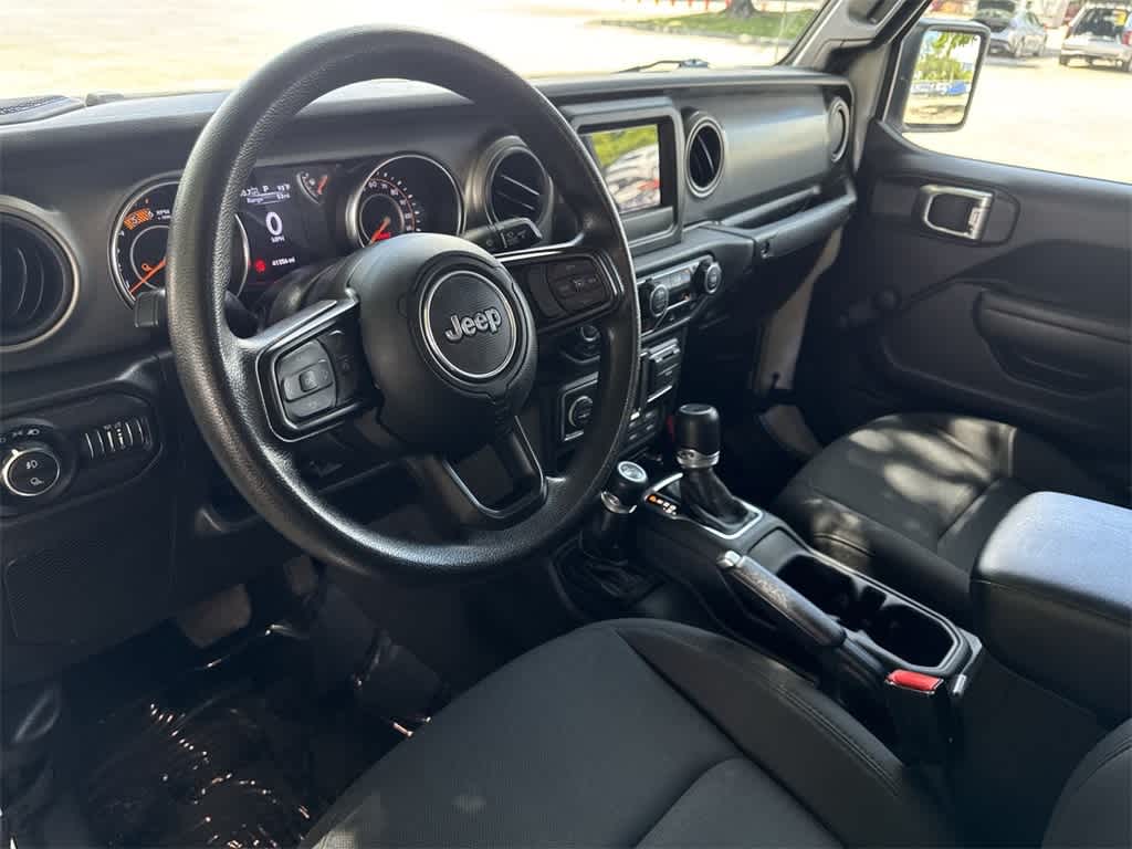 Thumbnail: 2022 Jeep Gladiator - 13