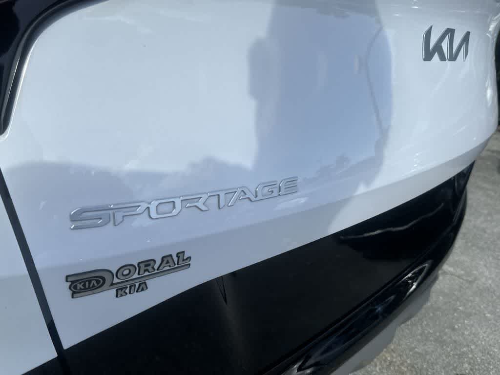 Thumbnail: 2023 Kia Sportage - 11