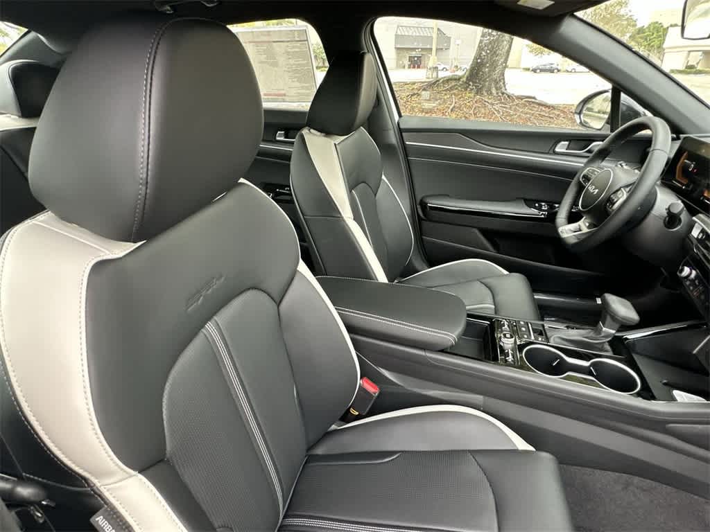 Thumbnail: 2026 Kia K5 - 27