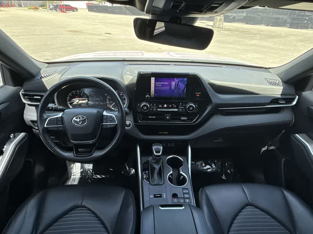 Thumbnail: 2024 Toyota Highlander - 24