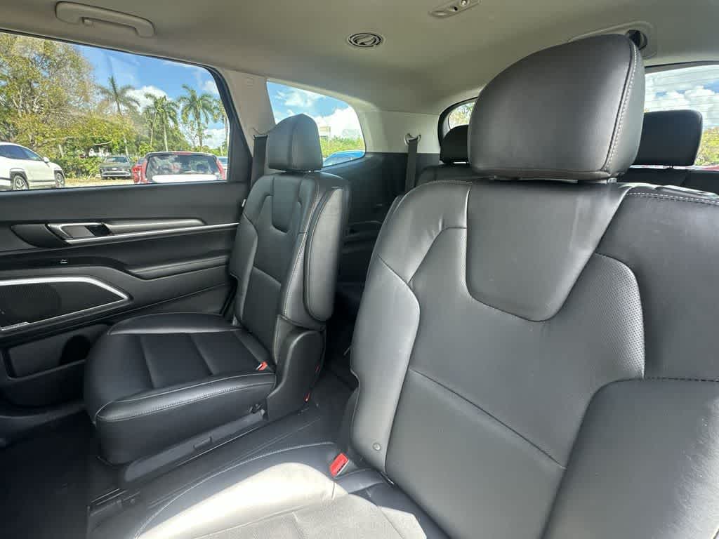 Thumbnail: 2023 Kia Telluride - 22