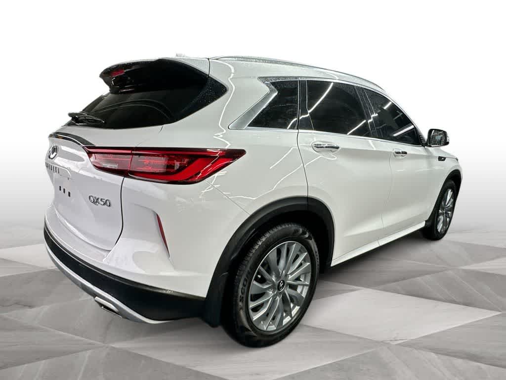 Thumbnail: 2023 INFINITI QX50 - 8