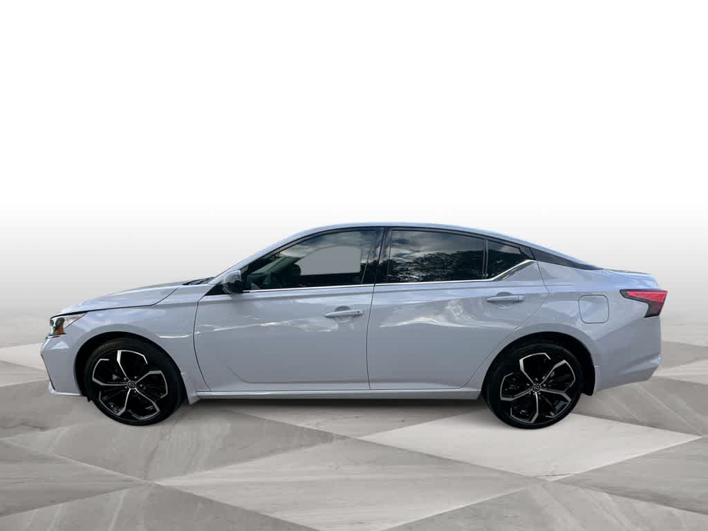 Thumbnail: 2024 Nissan Altima - 5