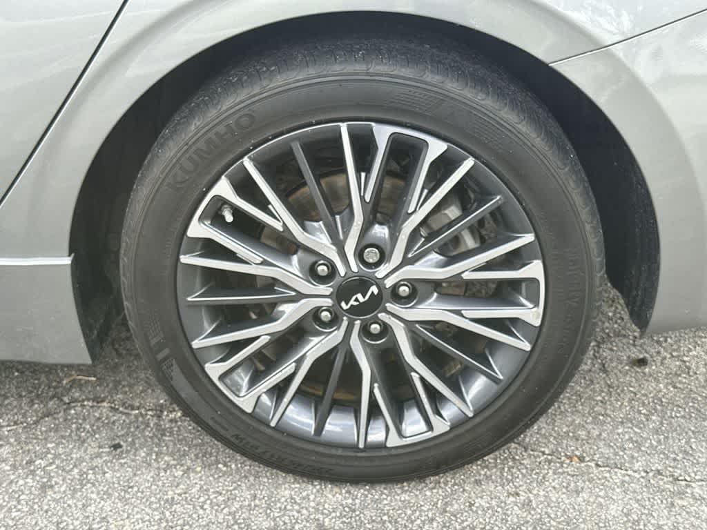 Thumbnail: 2022 Kia Forte - 11