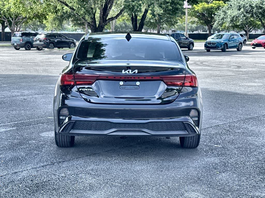 Thumbnail: 2024 Kia Forte - 7