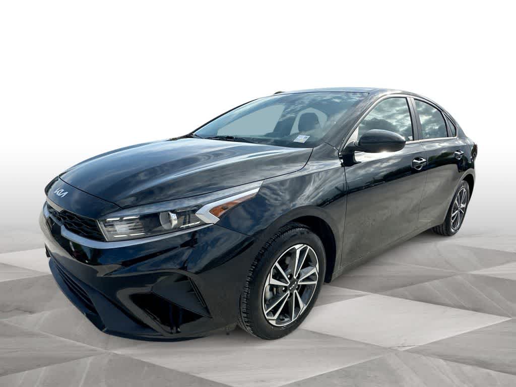 Thumbnail: 2023 Kia Forte - 4