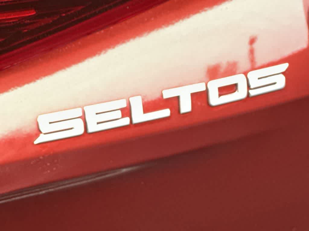 Thumbnail: 2023 Kia Seltos - 10