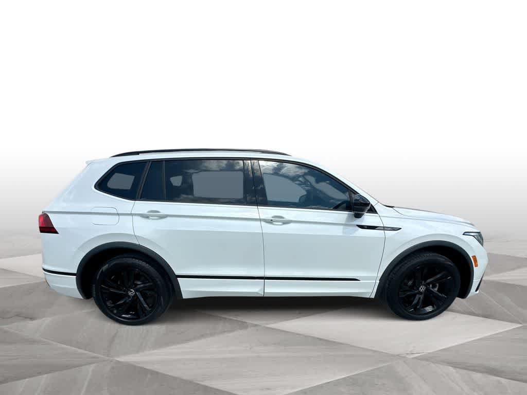 Thumbnail: 2023 Volkswagen Tiguan - 9