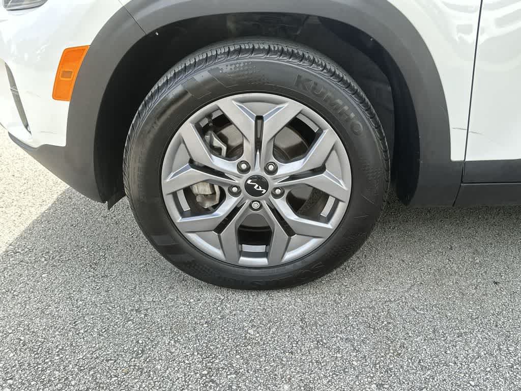 Thumbnail: 2024 Kia Seltos - 10