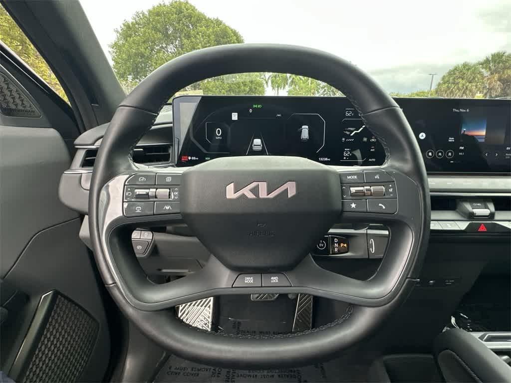 Thumbnail: 2025 Kia EV9 - 15