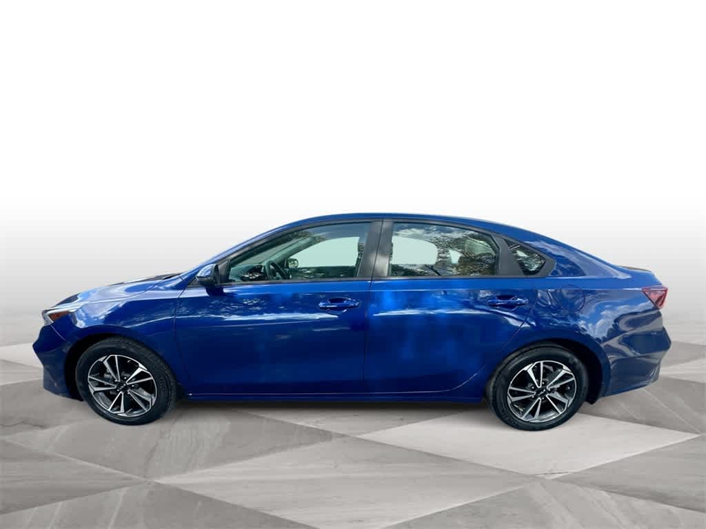 Thumbnail: 2023 Kia Forte - 5