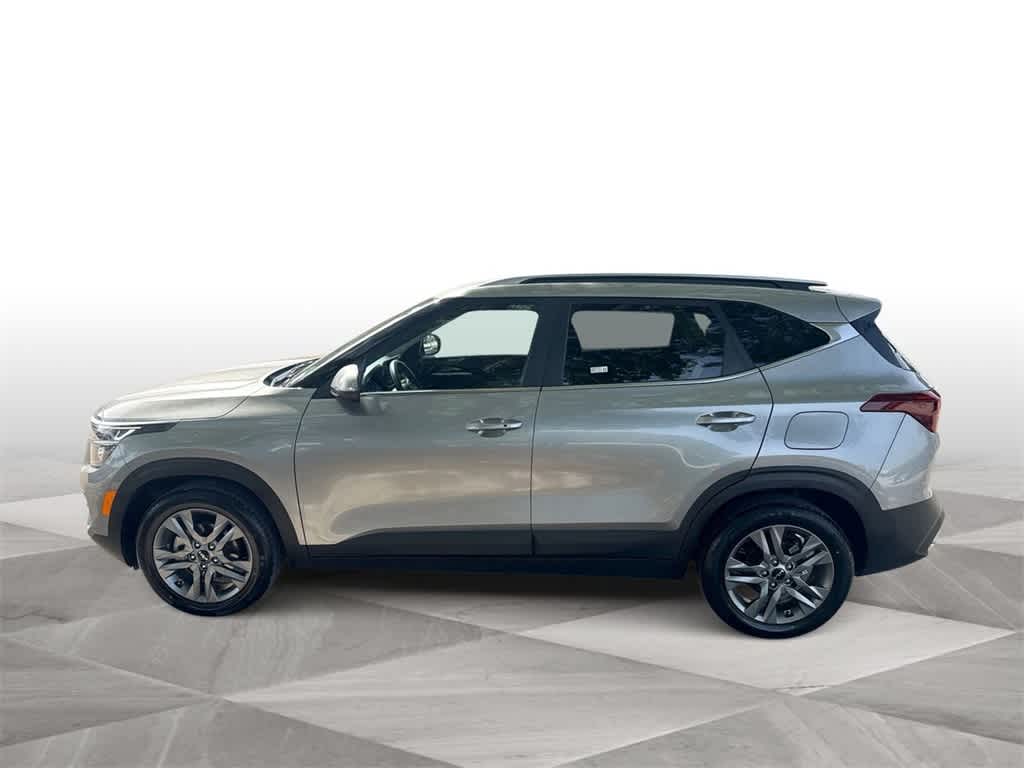 2023 Kia Seltos S 5