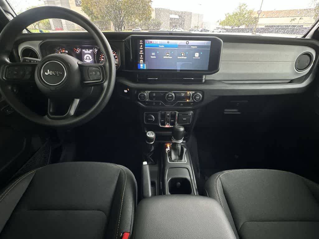 Thumbnail: 2025 Jeep Gladiator - 24