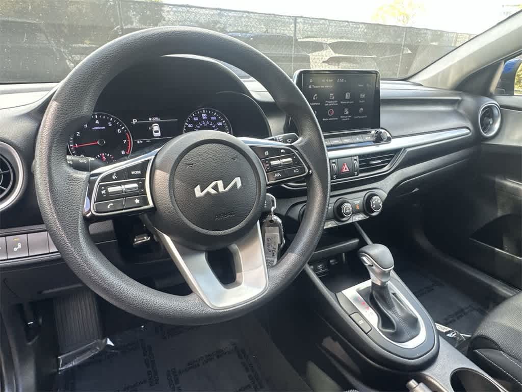 Thumbnail: 2023 Kia Forte - 13