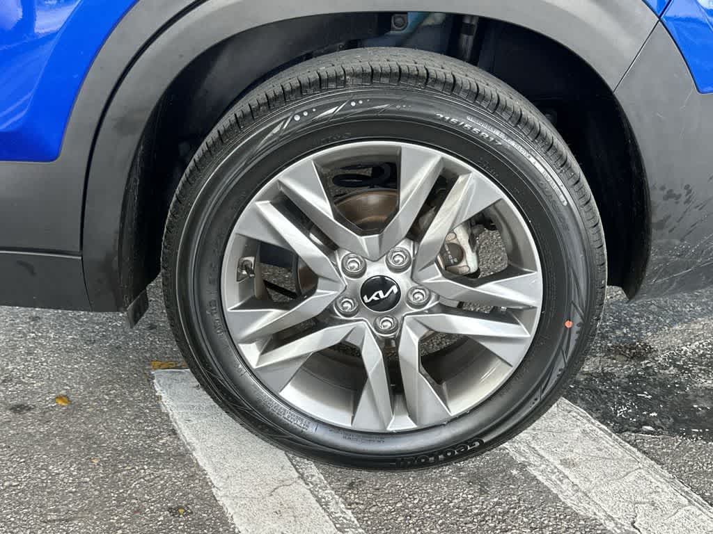 Thumbnail: 2023 Kia Seltos - 11