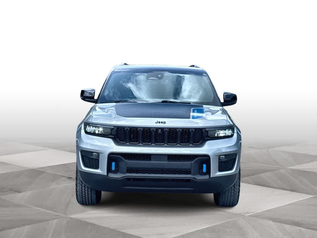 Thumbnail: 2022 Jeep Grand Cherokee - 3