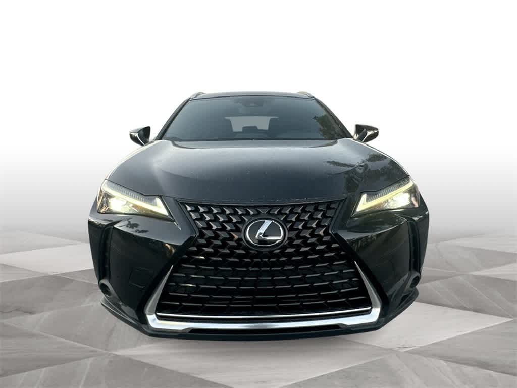 Thumbnail: 2023 Lexus UX - 3