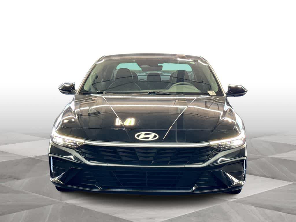Thumbnail: 2024 Hyundai Elantra - 3