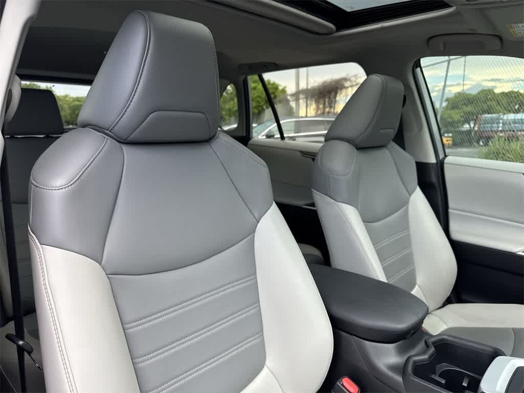 Thumbnail: 2024 Toyota RAV4 - 27