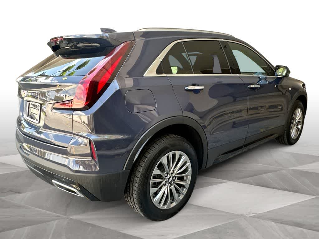 Thumbnail: 2025 Cadillac XT4 - 8