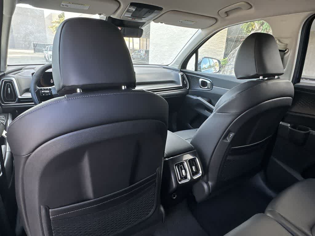 Thumbnail: 2026 Kia Sorento - 23